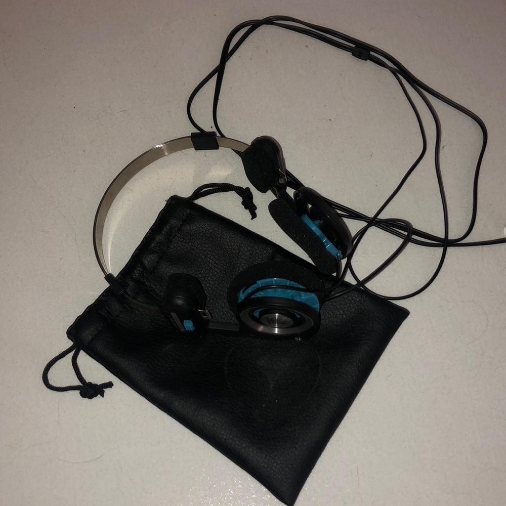Y2K headphones
